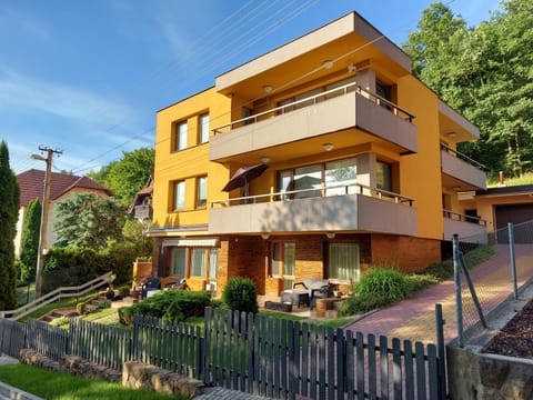 Property building, Day, Garden
