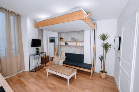 Communal lounge/ TV room, Living room, wardrobe