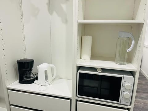 Coffee/tea facilities, minibar