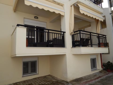 Property building, Balcony/Terrace