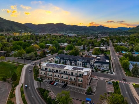 Bird's eye view, Mountain view