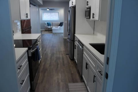 Grand Glaize Getaway - Hot Tub, Dock, Firepit Villa in Osage Beach