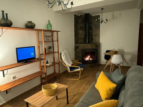 TV and multimedia, Seating area, flat iron