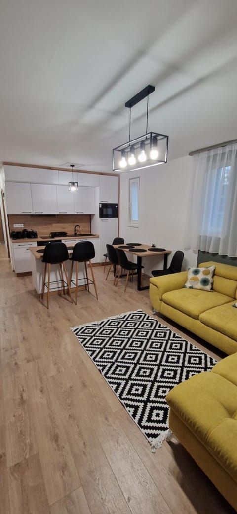 Kitchen or kitchenette, Living room