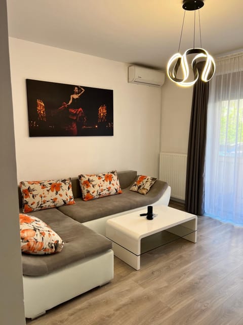Living room, Seating area, air conditioner