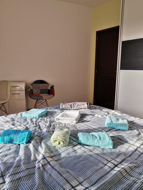 Bed, Bedroom, wardrobe