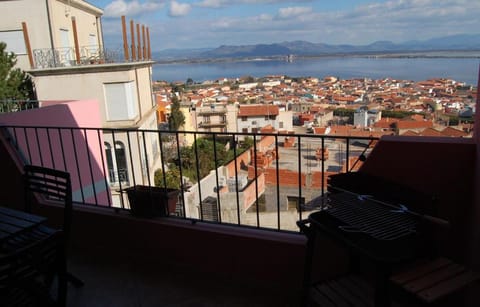 Nuovissimo appartamento vista mare in paese a Sant'Antioco C470 Apartment in Sardinia