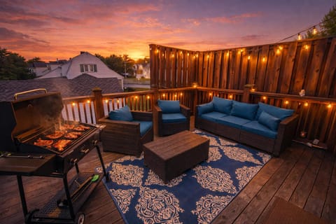 Property building, BBQ facilities, Balcony/Terrace