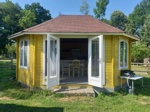 Chalet au cœur de la nature Bed and Breakfast in Centre-Val de Loire