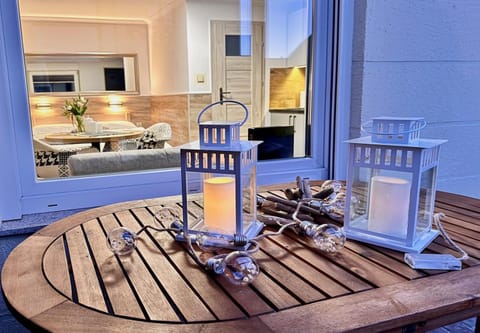 Property building, Nearby landmark, Restaurant/places to eat, Facade/entrance, Neighbourhood, Natural landscape, Children play ground, Fishing, Snorkeling, Kitchen or kitchenette, Living room, Seating area, Dining area, Beach, Windsurfing, Canoeing, Cycling, Diving, Kids's club, Evening entertainment, Area and facilities, Supermarket/grocery shop, Shopping Area