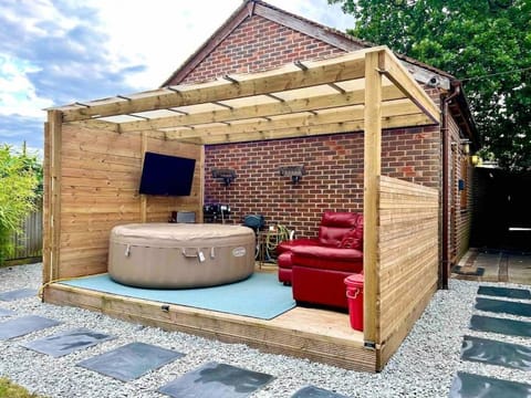 Garden, Living room