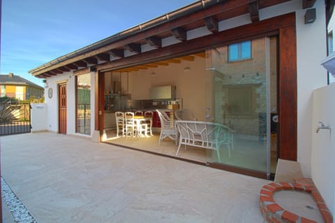 Property building, Patio, Day, View (from property/room), Balcony/Terrace, Dining area