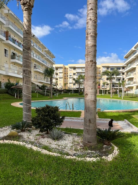 Garden, Swimming pool