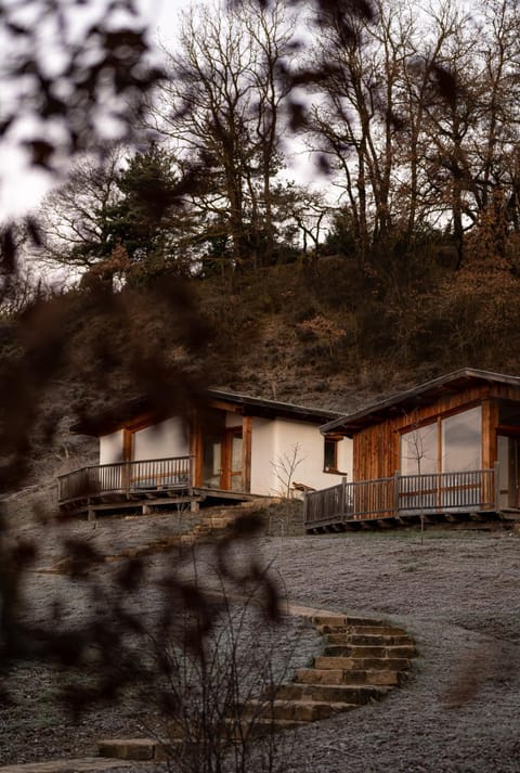 Property building, Natural landscape, Balcony/Terrace