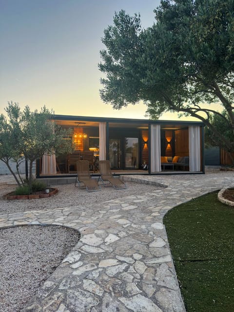 Emi Mobile Home Campground/
RV Resort in Šibenik-Knin County, Croatia