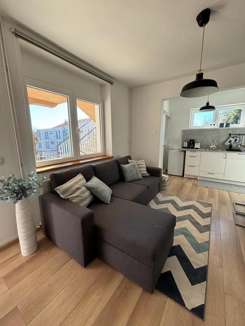 Kitchen or kitchenette, Living room, Seating area