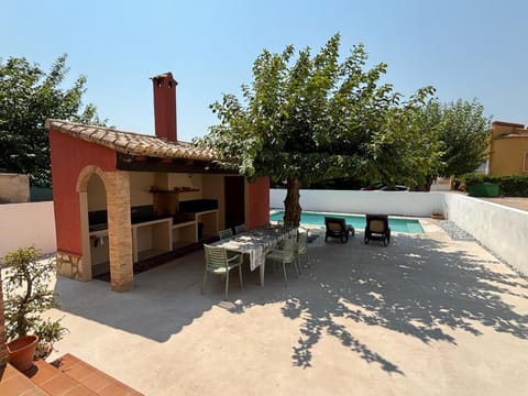 Property building, Balcony/Terrace, Living room, Swimming pool