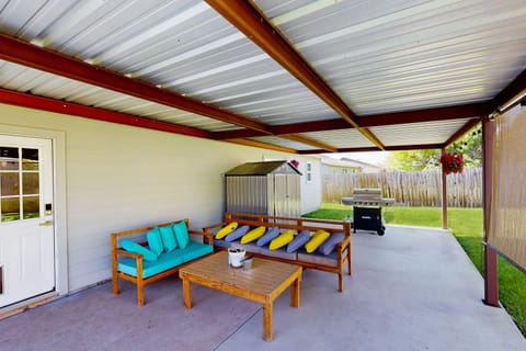 Green Downs House in Round Rock