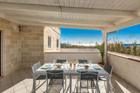 Balcony/Terrace, Dining area