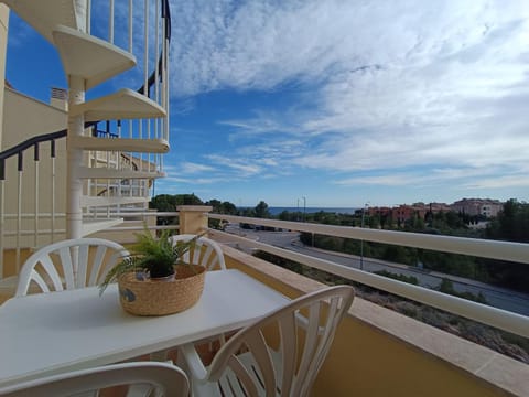 Day, Balcony/Terrace