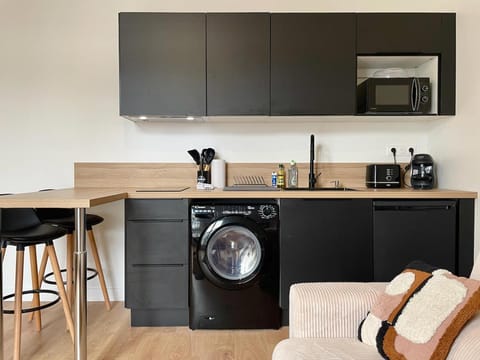 Coffee/tea facilities, Dining area, kitchen