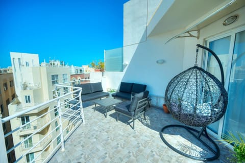 Roof terrace, Seaview 3 bedroom penthouse GOSLM-11 Apartment in Sliema
