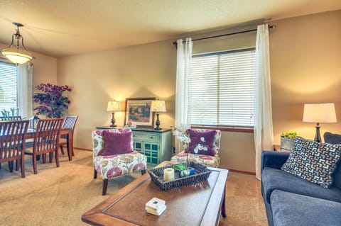 Lovely Dundee Home with Private Yard and Fire Pit! House in Dundee