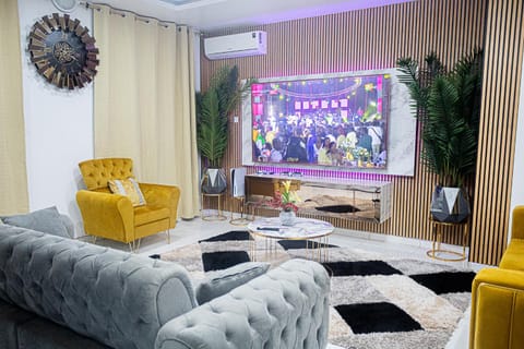 TV and multimedia, Living room, Seating area