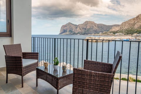 View (from property/room), Balcony/Terrace, Sea view