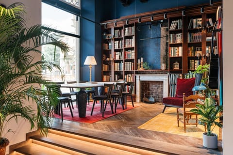 Lounge or bar