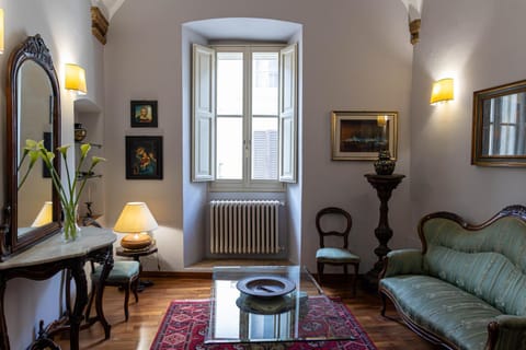 Palazzo Crescimbeni Apartment in Umbria