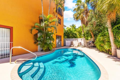 Patio, BBQ facilities, Seating area, Swimming pool, internet, sunbed, laundry