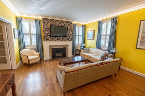 Cardinal Inn Retro Room House in Cornwall