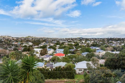 View (from property/room), City view