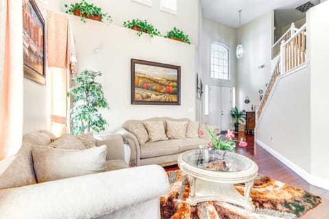 Outdoor Oasis and Hot Tub! Spacious Clovis Home House in Clovis