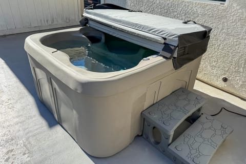 Outdoor Oasis and Hot Tub! Spacious Clovis Home House in Clovis