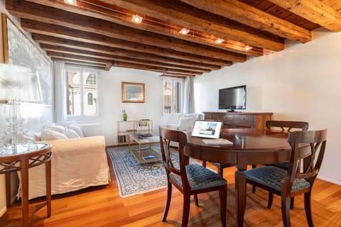 Ca’ Bruna San Trovaso Apartment Apartment in Lido di Venezia