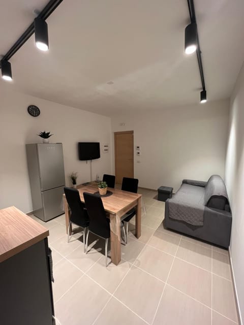 Communal lounge/ TV room, TV and multimedia, Living room, Dining area, Evening entertainment