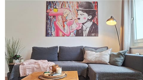 Communal lounge/ TV room, TV and multimedia, Living room, Bedroom