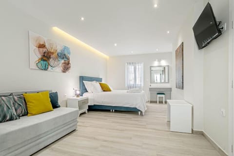 TV and multimedia, Photo of the whole room, Bedroom