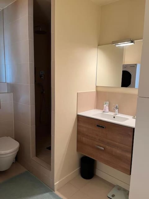 Flat Marcel Sembat Apartment in Issy-les-Moulineaux