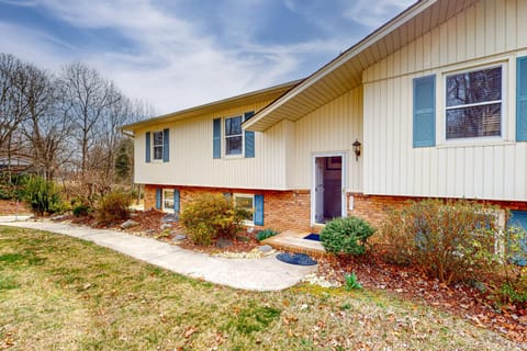 Come Together Place House in Upper Hominy