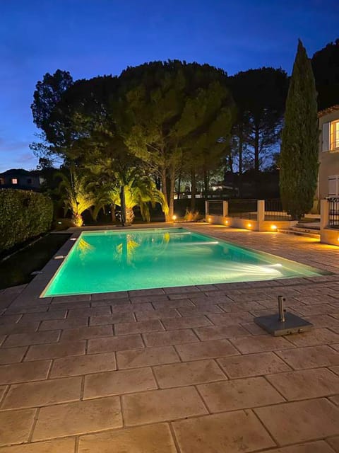 Elegant Provencal Farmhouse - 10 Guests - Pool Villa in Roquebrune-sur-Argens
