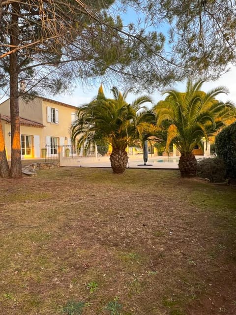 Elegant Provencal Farmhouse - 10 Guests - Pool Villa in Roquebrune-sur-Argens