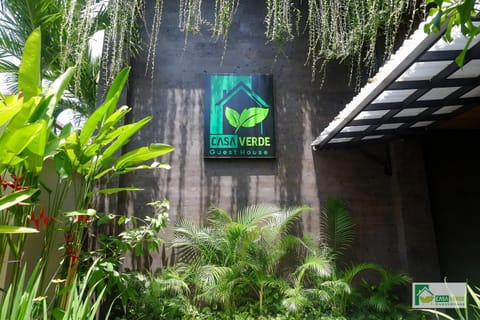 Casa Verde Guest House Bed and Breakfast in Mengwi