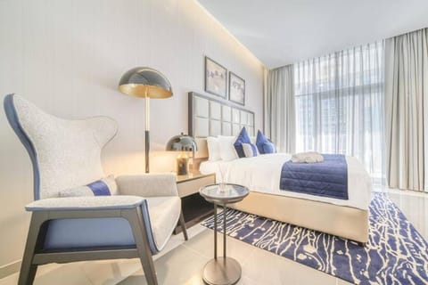 Bed, Photo of the whole room, Seating area