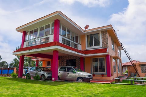 Property building, Garden, Garden view, Garden view