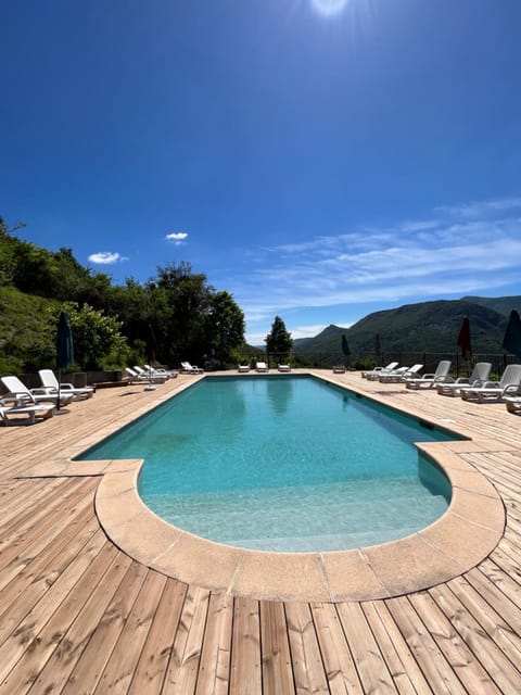 Day, Natural landscape, Mountain view, Pool view, Pool view, Swimming pool, Swimming pool, Swimming pool, Seasons, sunbed