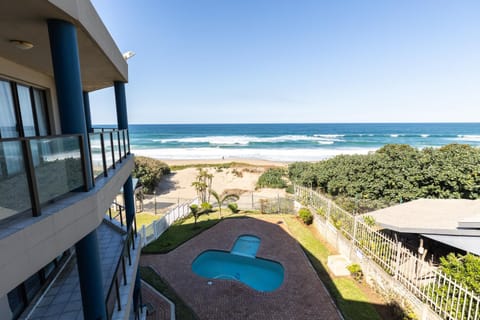 View (from property/room), Balcony/Terrace, Sea view, Swimming pool