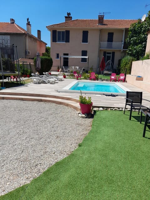 Maison en Provence avec piscine House in Provence-Alpes-Côte d'Azur